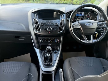 Used Ford Focus 2015 for sale - 76202465: Photo 3