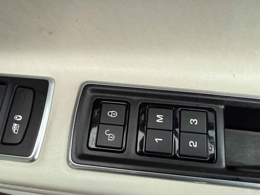 Used Jaguar XF 2016 for sale - 76482481: Photo 11