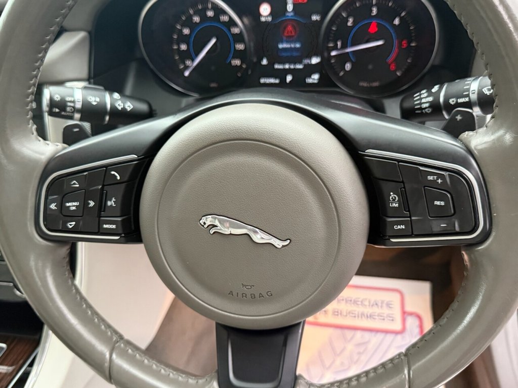 Used Jaguar XF 2016 for sale - 76482481: Photo 14