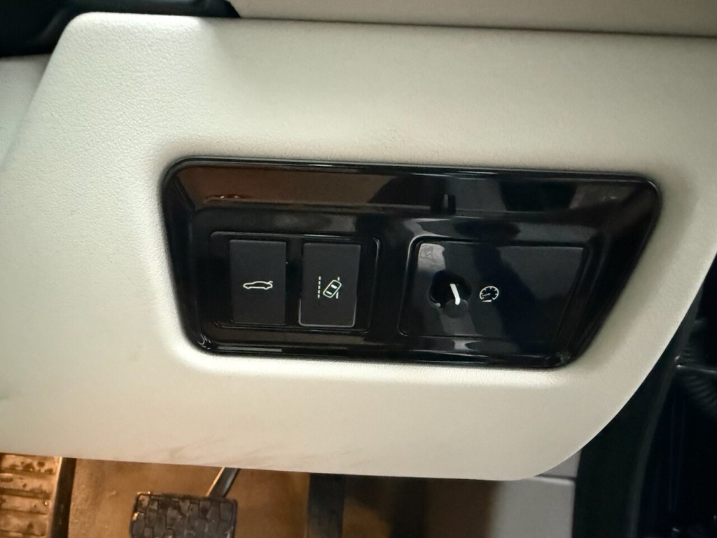 Used Jaguar XF 2016 for sale - 76482481: Photo 39