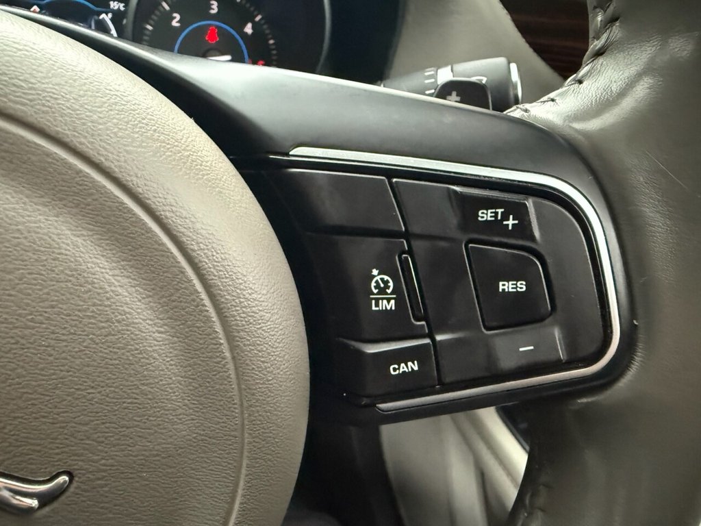 Used Jaguar XF 2016 for sale - 76482481: Photo 44