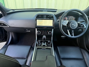 Used Jaguar XE 2024 for sale - 75842870: Photo