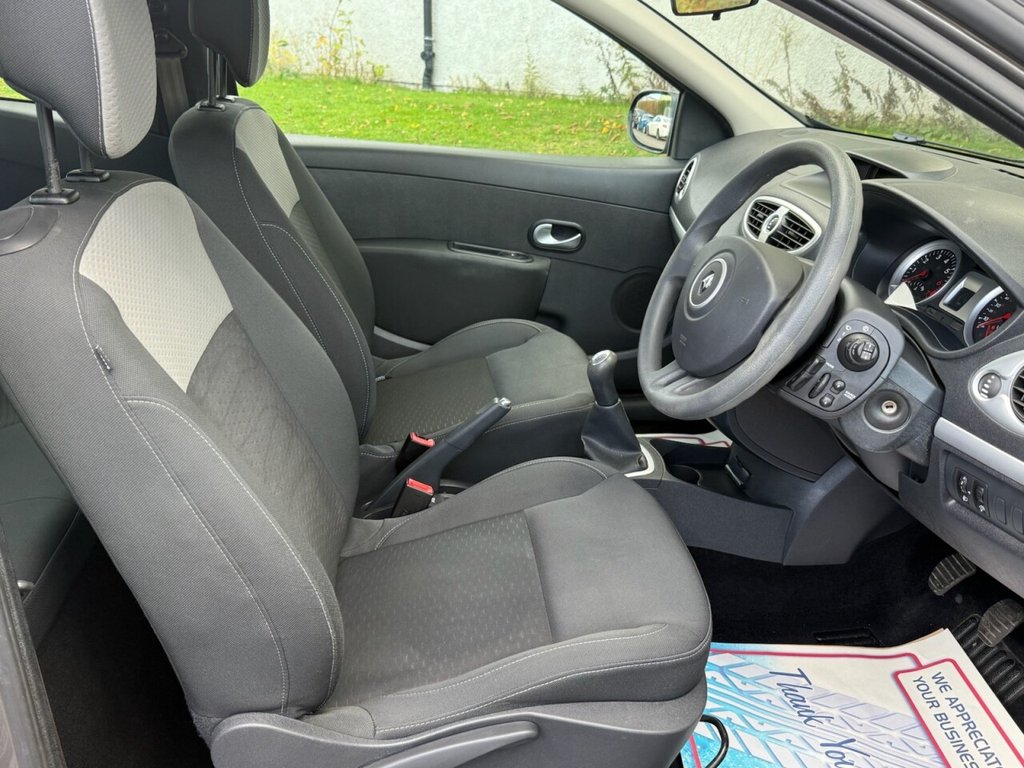 Used Renault Clio 2009 for sale - 76376049: Photo 17