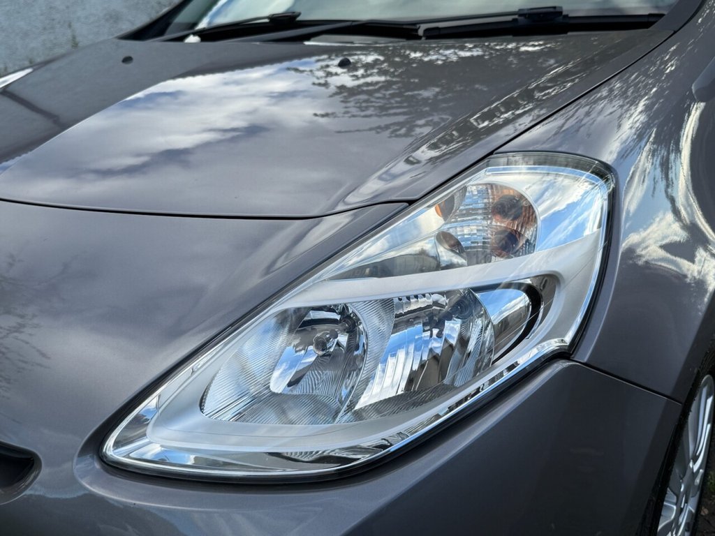 Used Renault Clio 2009 for sale - 76376049: Photo 28