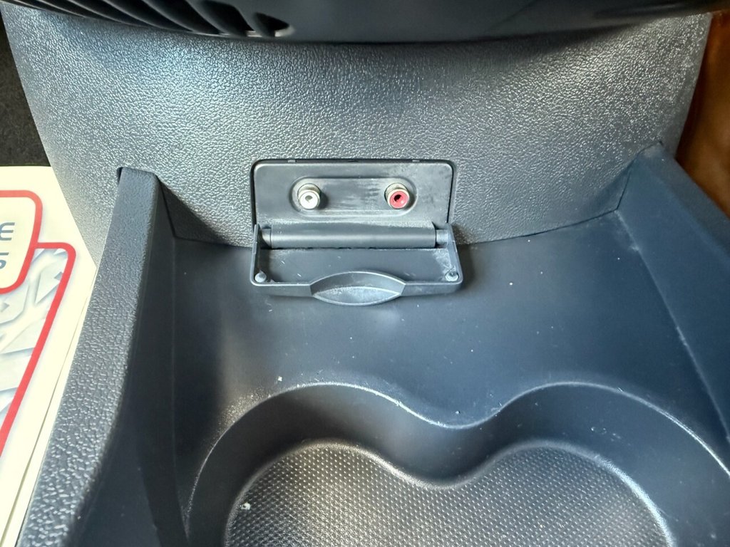 Used Renault Clio 2009 for sale - 76376049: Photo 38