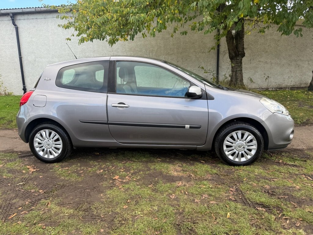 Used Renault Clio 2009 for sale - 76376049: Photo 5