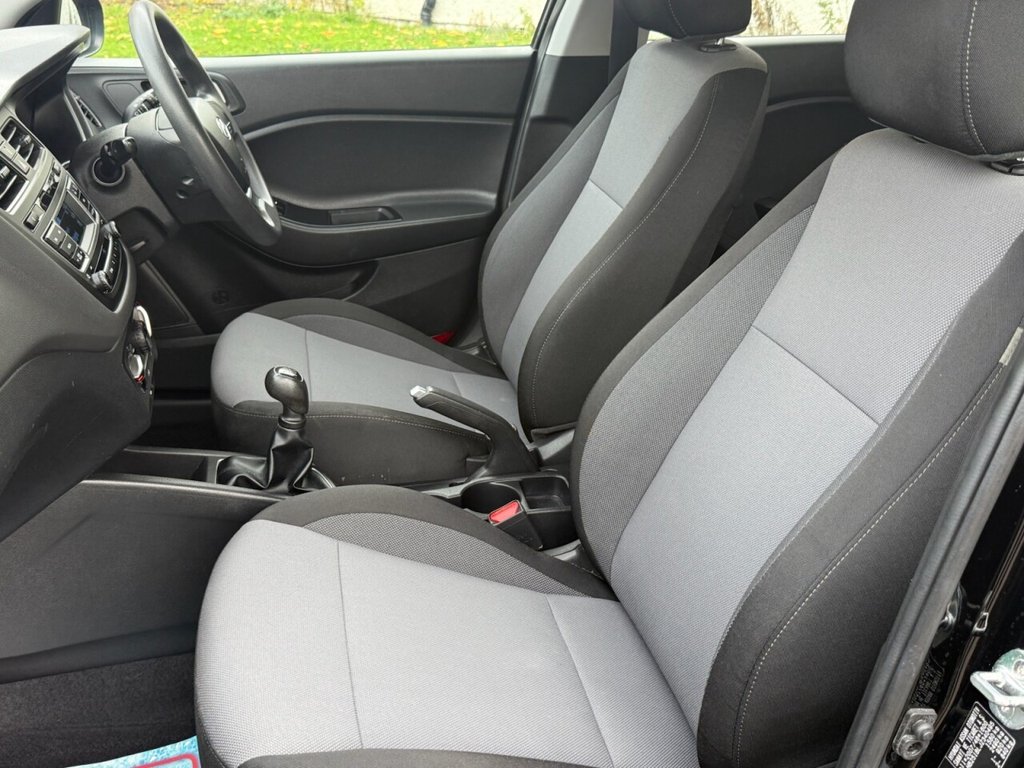 Used Hyundai i20 2017 for sale - 76356971: Photo 25