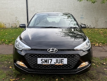 Used Hyundai i20 2017 for sale - 76356971: Photo