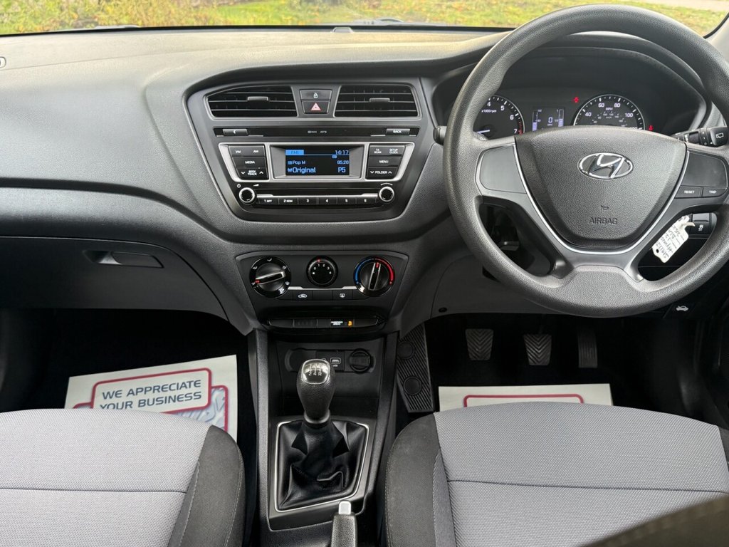 Used Hyundai i20 2017 for sale - 76356971: Photo 3