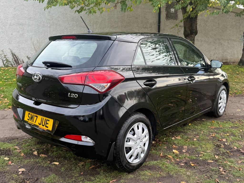 Used Hyundai i20 2017 for sale - 76356971: Photo 8