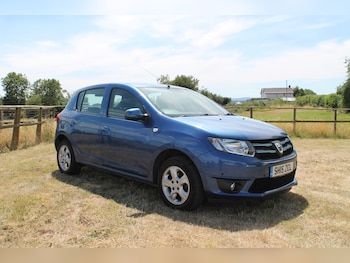 Used Dacia Sandero 2015 for sale - 79488738: Photo