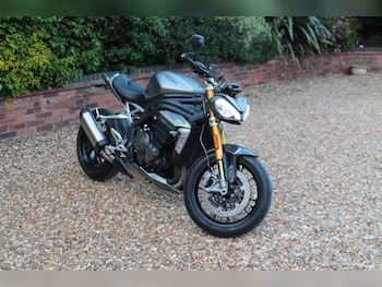 Used Triumph SPEED 2022 for sale - bike-78538738: Photo