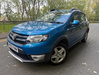 Used Dacia Sandero Stepway 2013 for sale - 76174361: Photo 2