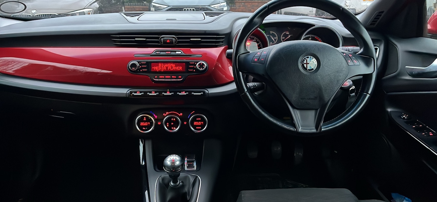 Used Alfa Romeo Giulietta 2010 for sale - 77632537: Photo 11