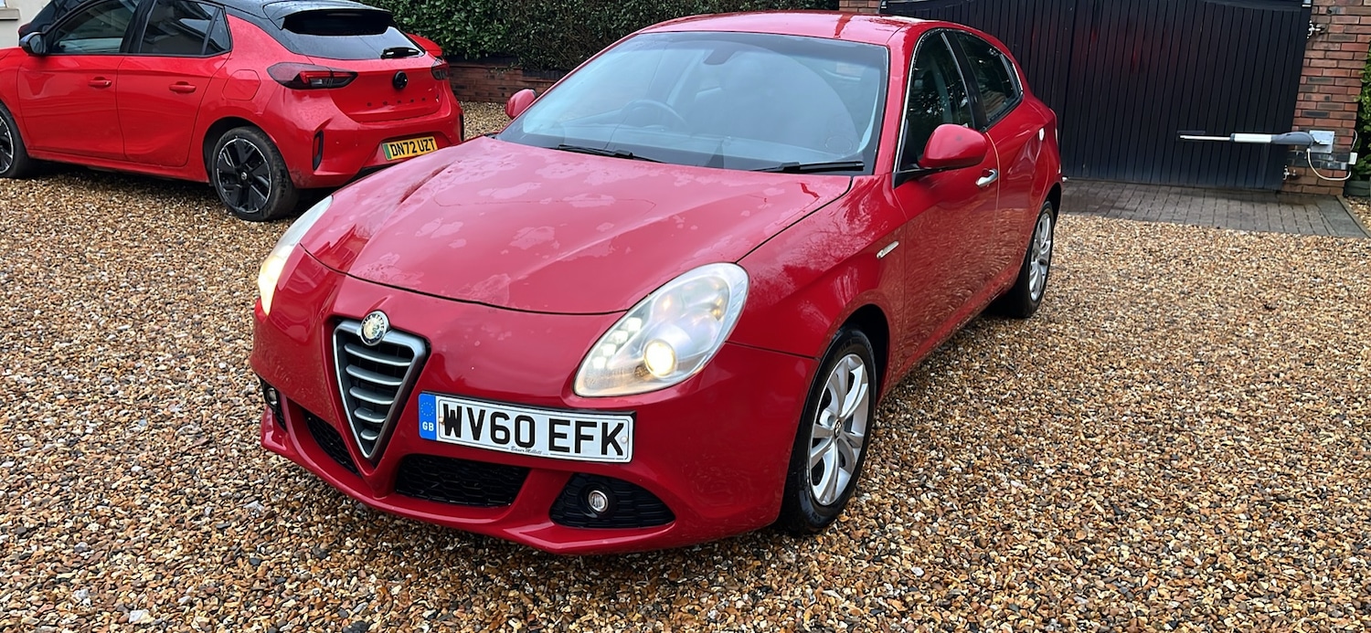 Used Alfa Romeo Giulietta 2010 for sale - 77632537: Photo 2