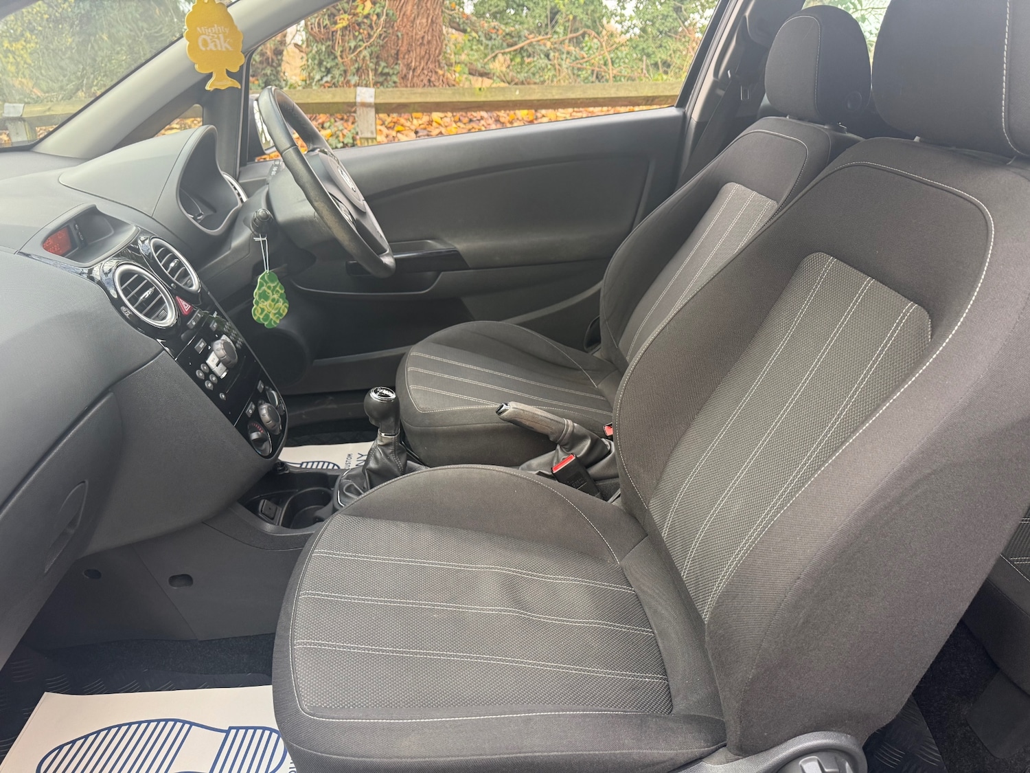 Used Vauxhall Corsa 2012 for sale - 76940431: Photo 9