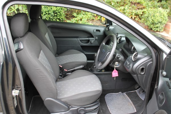 Used Ford Fiesta 2004 for sale - 76135801: Photo 11