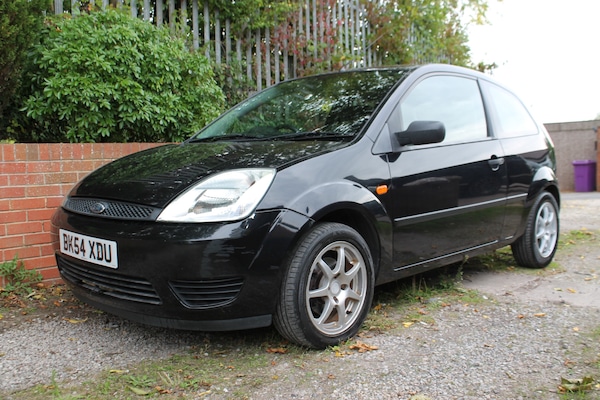 Used Ford Fiesta 2004 for sale - 76135801: Photo 2