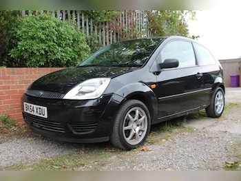 Used Ford Fiesta 2004 for sale - 76135801: Photo