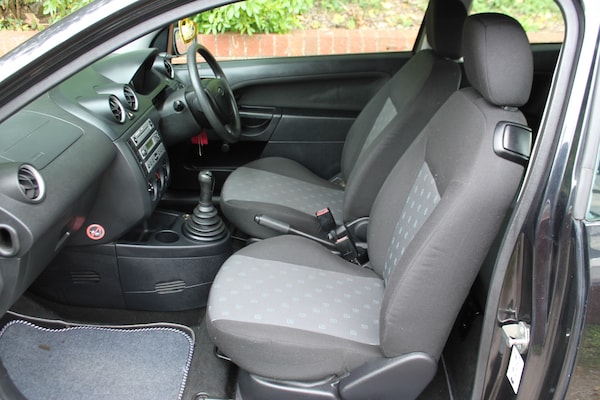 Used Ford Fiesta 2004 for sale - 76135801: Photo 9