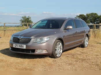 Used Skoda Superb 2011 for sale - 79264744: Photo