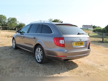 Used Skoda Superb 2011 for sale - 79264744: Photo