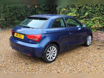 Used Audi A1 2011 for sale - 76536553: Photo