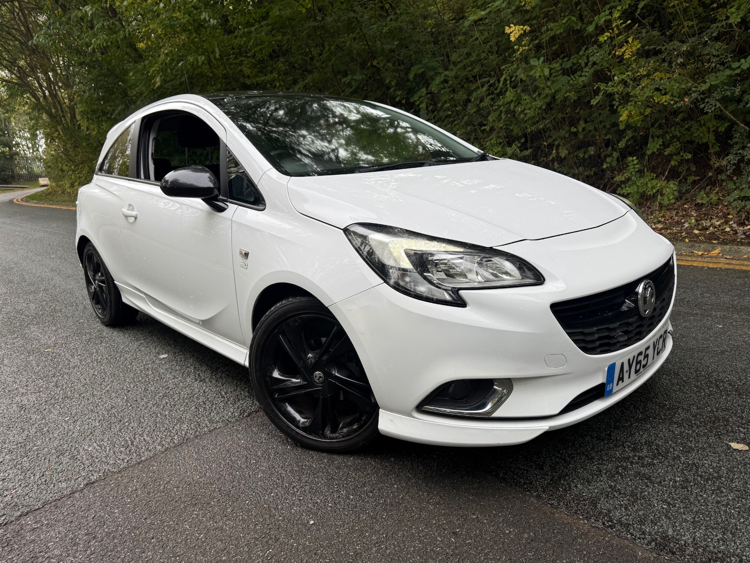Used Vauxhall Corsa 2015 for sale - 76252424: Photo 1
