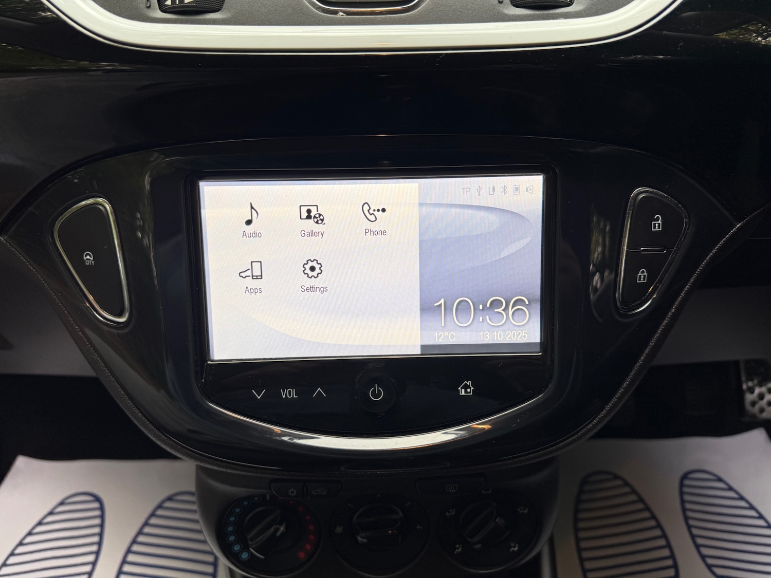 Used Vauxhall Corsa 2015 for sale - 76252424: Photo 15