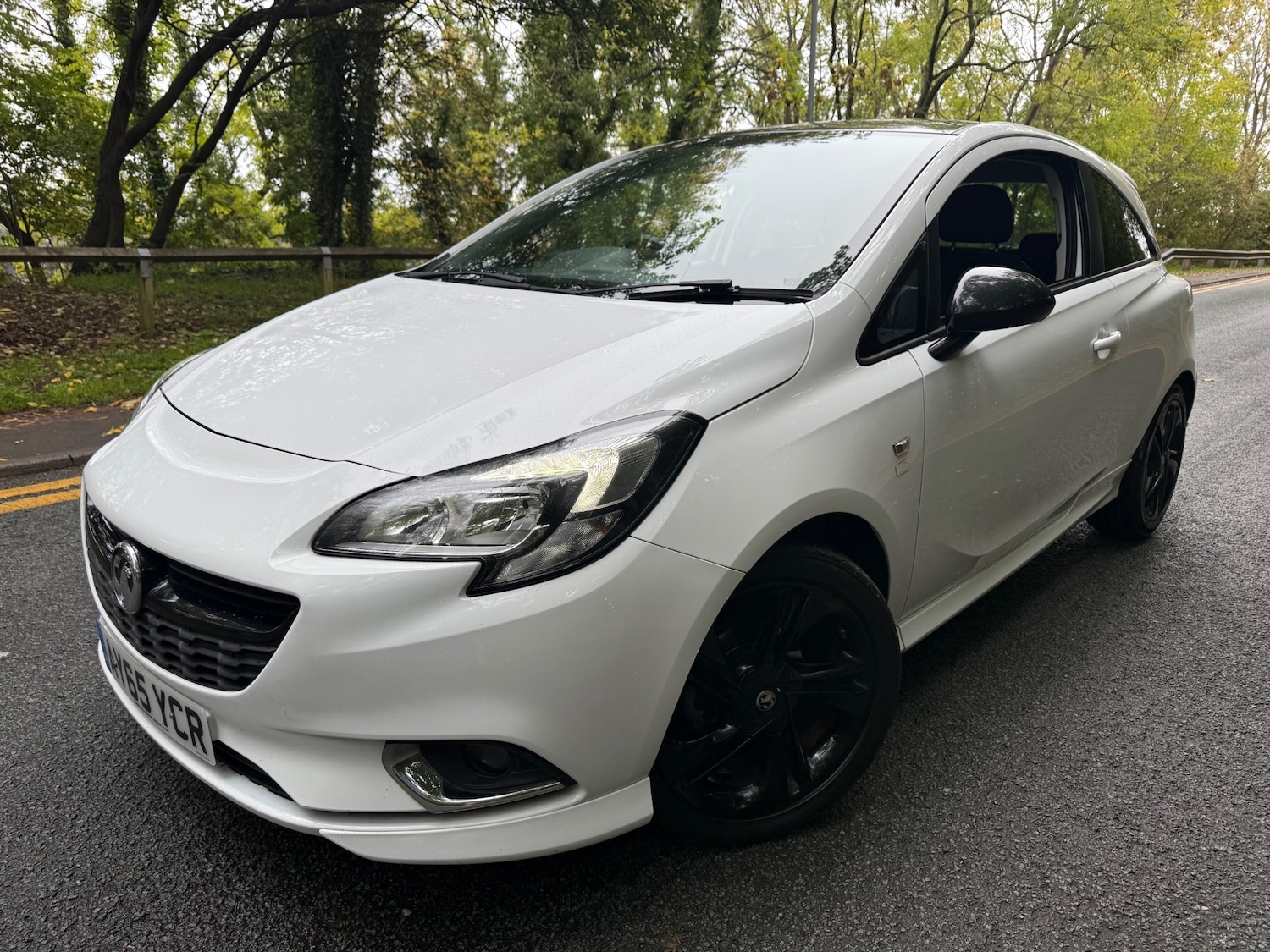 Used Vauxhall Corsa 2015 for sale - 76252424: Photo 2