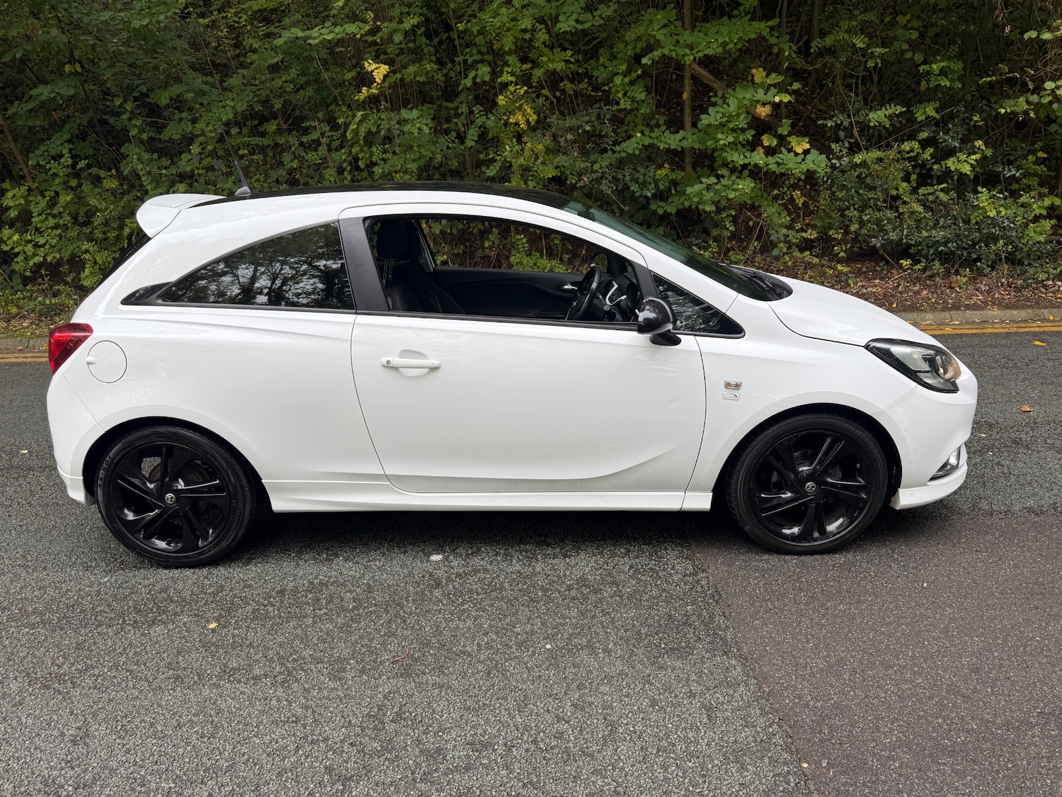 Used Vauxhall Corsa 2015 for sale - 76252424: Photo 3