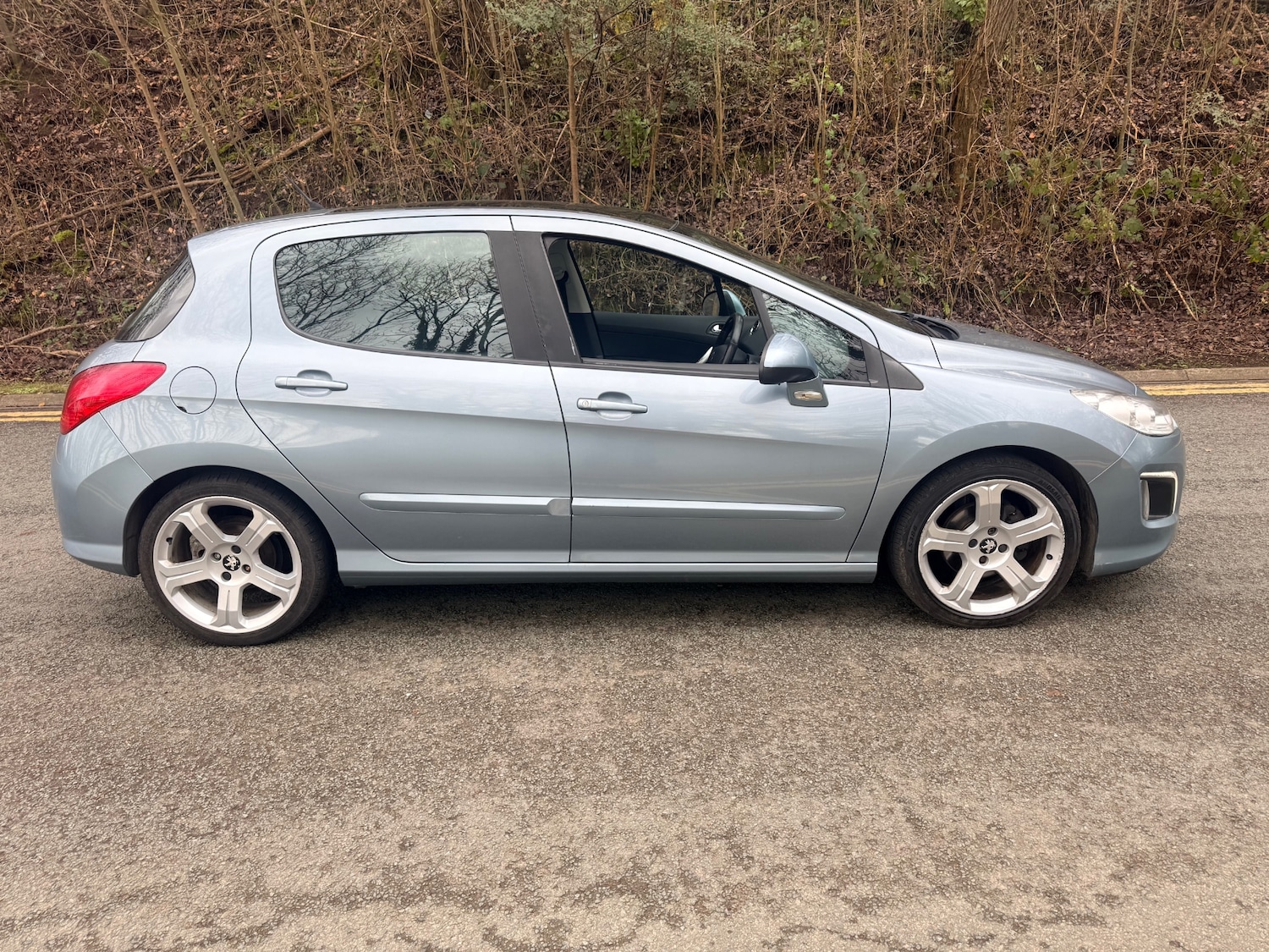 Used Peugeot 308 2012 for sale - 77311485: Photo 3