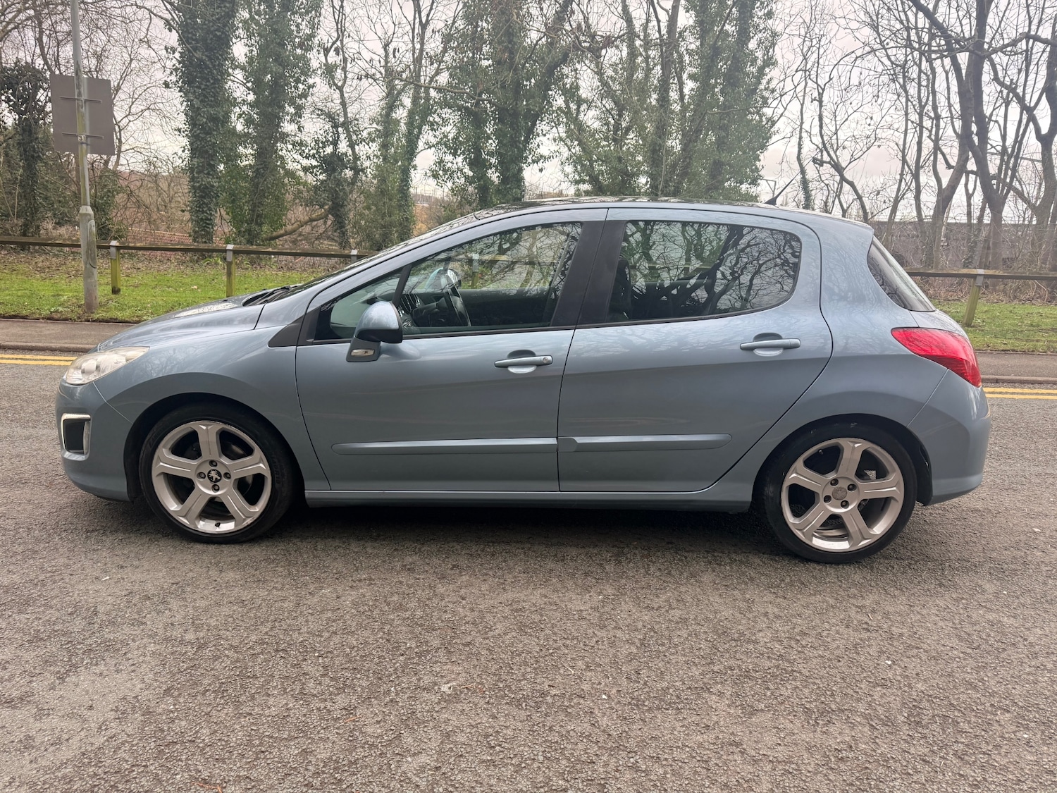 Used Peugeot 308 2012 for sale - 77311485: Photo 4