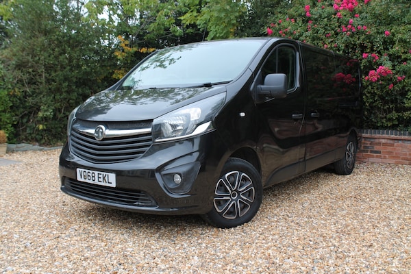 Used Vauxhall Vivaro 2018 for sale - 76244629: Photo 2