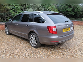 Used Skoda Superb 2011 for sale - 77409651: Photo