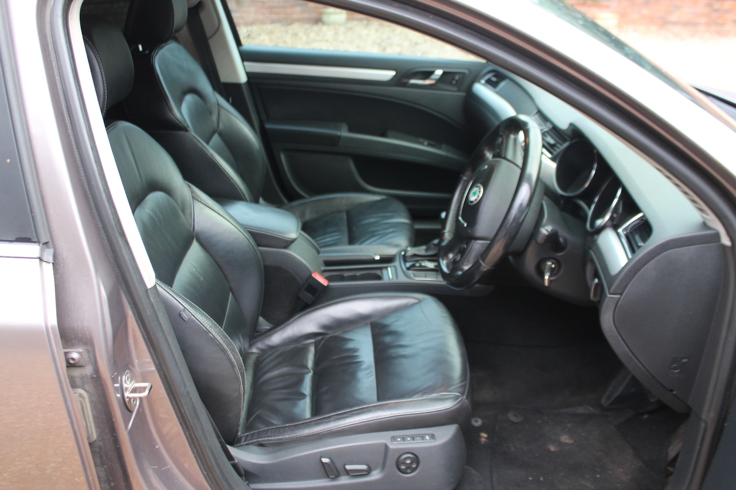 Used Skoda Superb 2011 for sale - 77409651: Photo 8