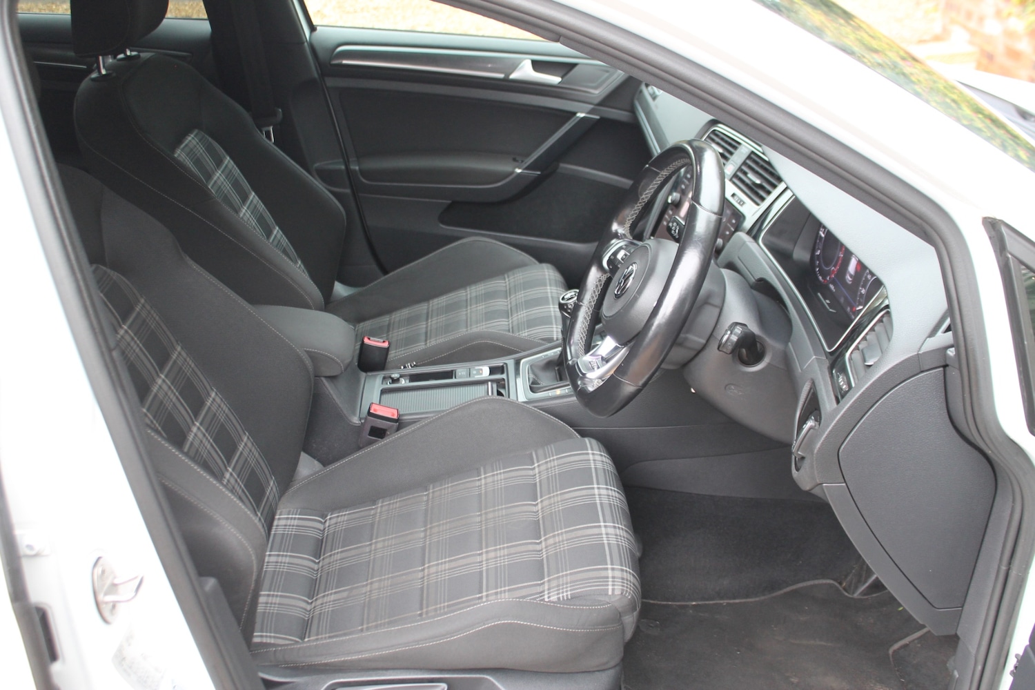 Used Volkswagen Golf 2018 for sale - 76726165: Photo 9