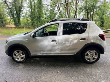 Used Dacia Sandero Stepway 2014 for sale - 79754085: Photo