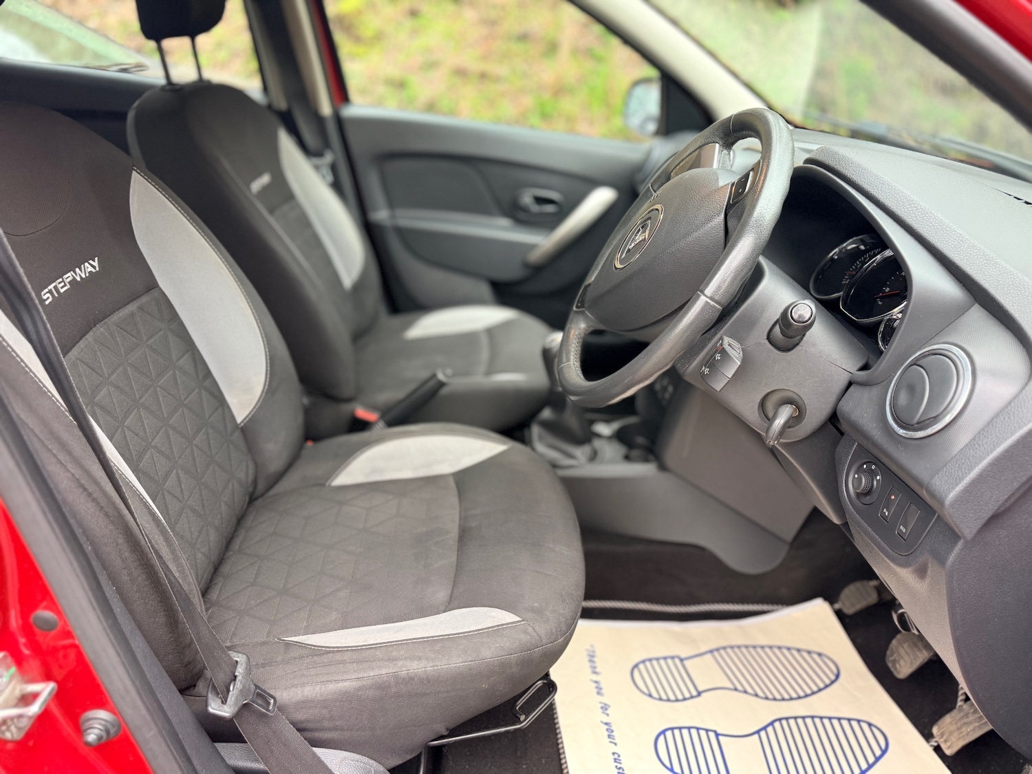 Used Dacia Sandero Stepway 2014 for sale - 78098945: Photo 9