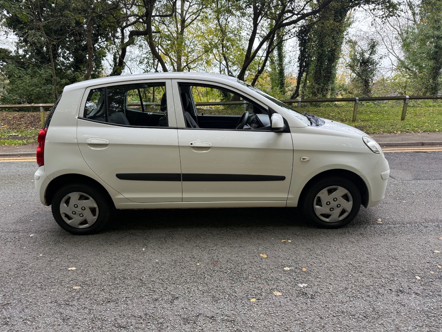 Used Kia Picanto 2011 for sale - 76418415: Photo 3