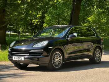 Used Porsche Cayenne 2011 for sale - 74140088: Photo