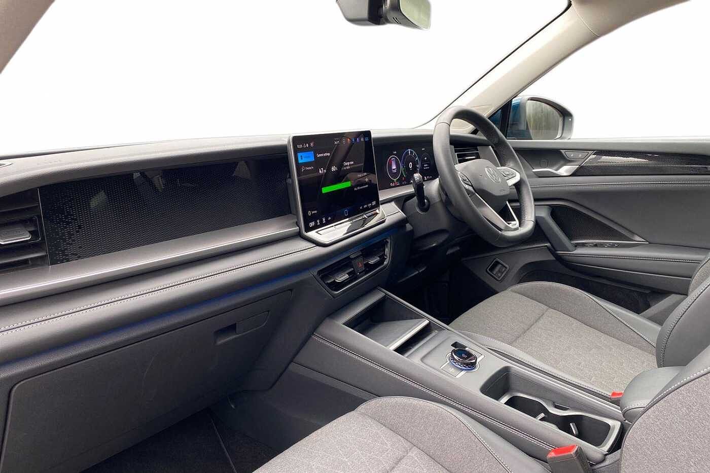 Used Volkswagen Touran 2025 for sale - 77193310: Photo 2