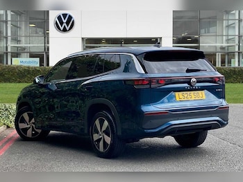 Used Volkswagen Touran 2025 for sale - 76680542: Photo