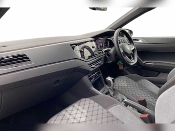 Used Volkswagen Polo 2024 for sale - 76677661: Photo