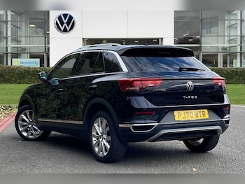 Used Volkswagen T-Roc 2020 for sale - 76680998: Photo
