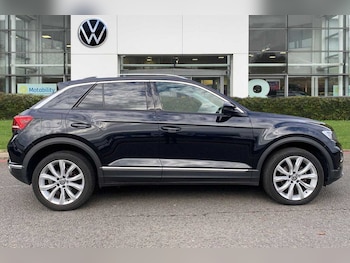 Used Volkswagen T-Roc 2020 for sale - 76680998: Photo