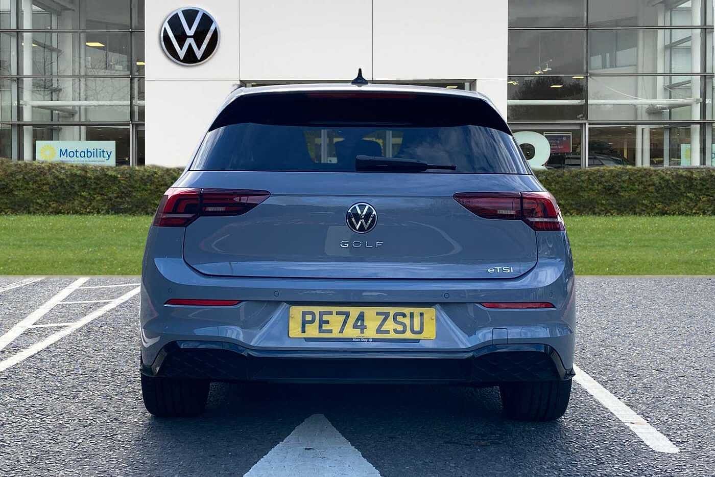 Used Volkswagen Golf 2024 for sale - 76677249: Photo 7