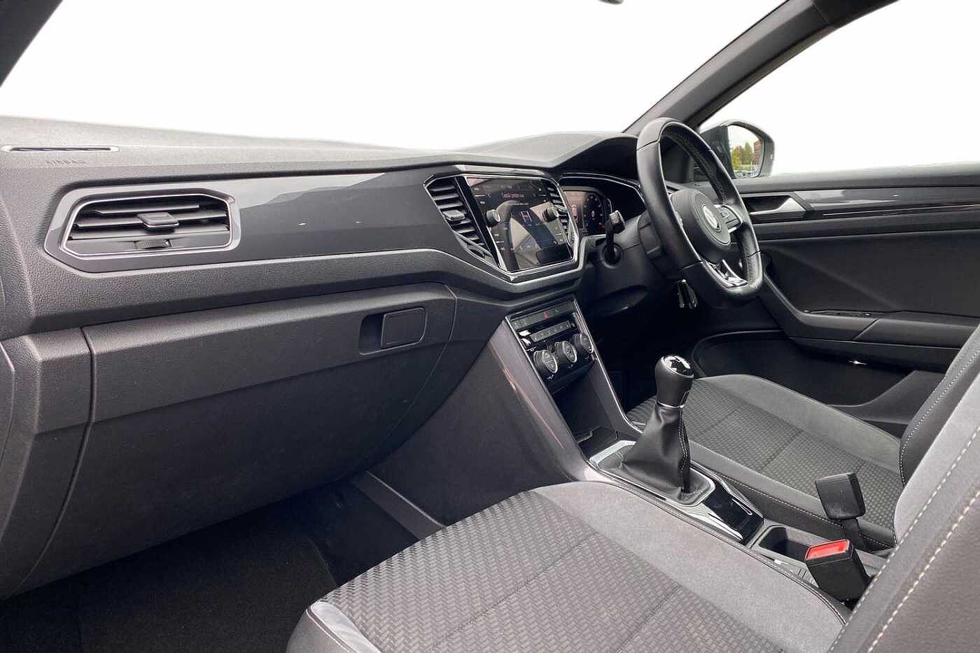 Used Volkswagen T-Roc 2021 for sale - 76681090: Photo 2