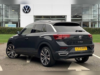 Used Volkswagen T-Roc 2021 for sale - 76681090: Photo