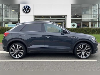 Used Volkswagen T-Roc 2021 for sale - 76681090: Photo